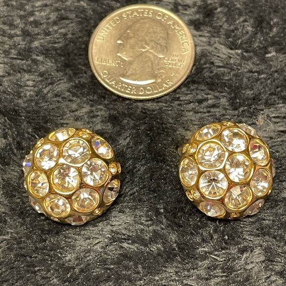 Christian Dior Vintage Clip-On Earrings - Picture 4 of 11